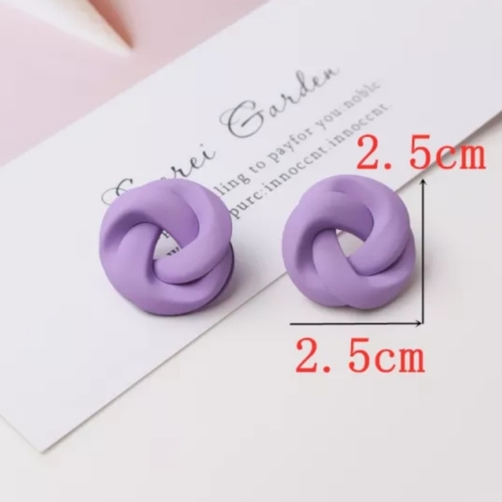 Twisted Stud